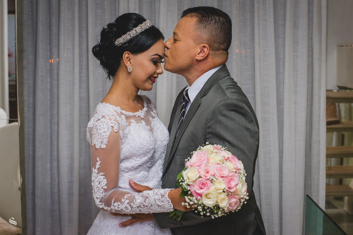 Casamento externo de Thais e João Paulo, realizado na igreja Familia em Cristo, por Sergio Simões fotógrafo de Rondonópolis, Mato Grosso e região.