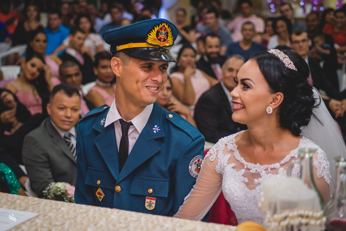 Casamento externo de Thais e João Paulo, realizado na igreja Familia em Cristo, por Sergio Simões fotógrafo de Rondonópolis, Mato Grosso e região.