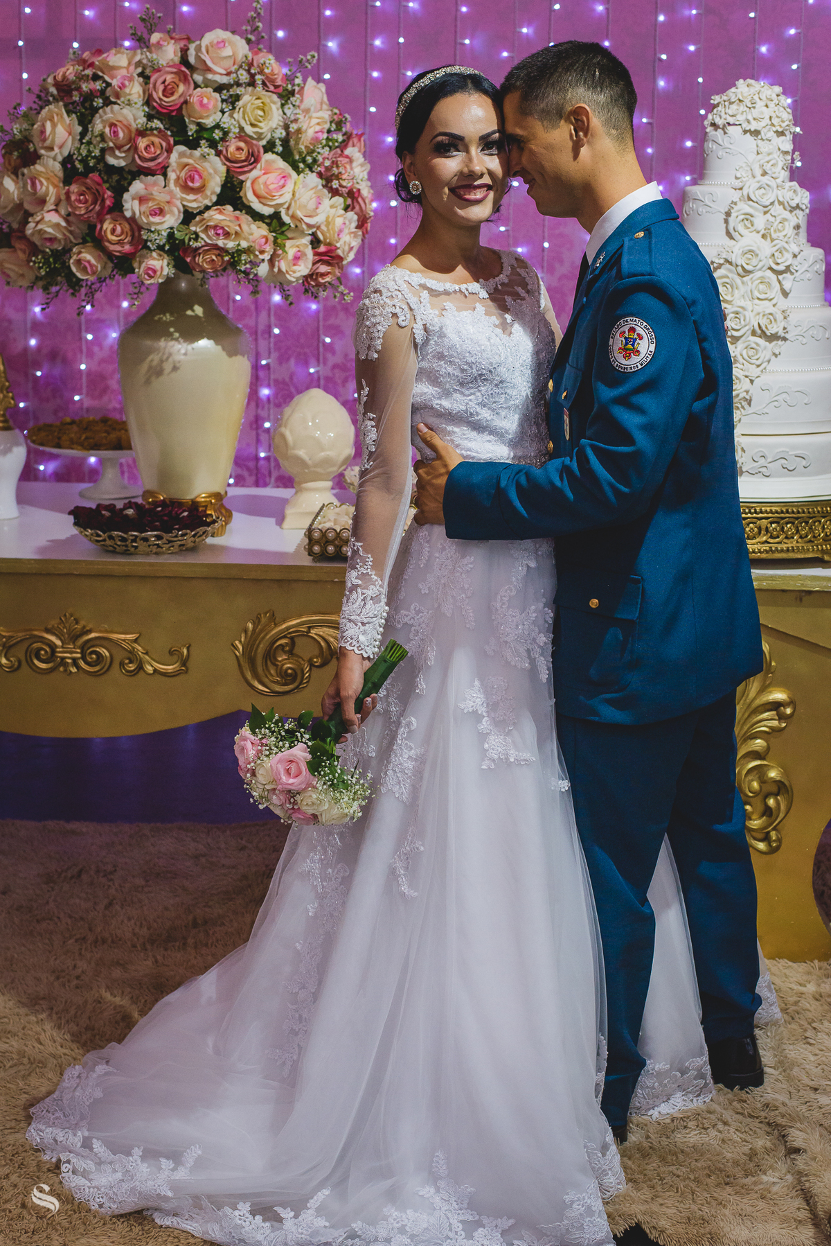 Casamento externo de Thais e João Paulo, realizado na igreja Familia em Cristo, por Sergio Simões fotógrafo de Rondonópolis, Mato Grosso e região.