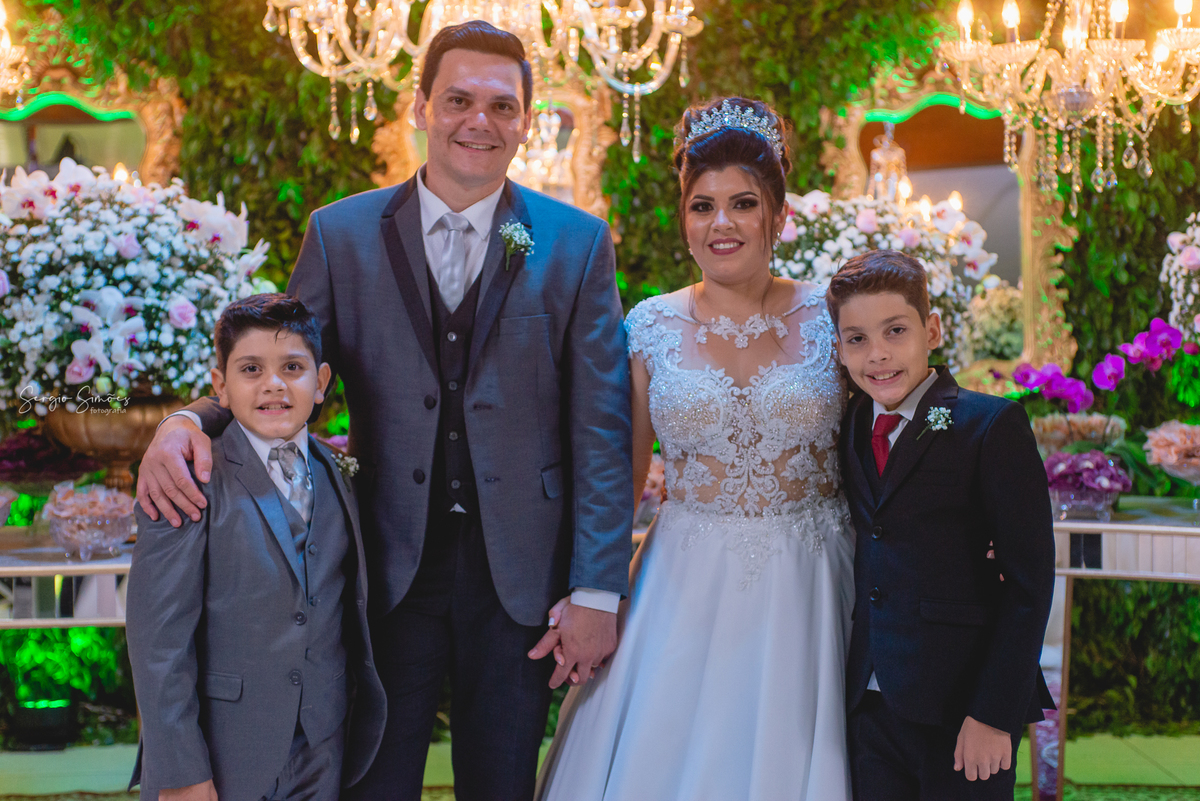 Casamento de Claudia e Luiz no Espaço Refúgio em Rondonópolis, pelo fotografo Sergio Simões 