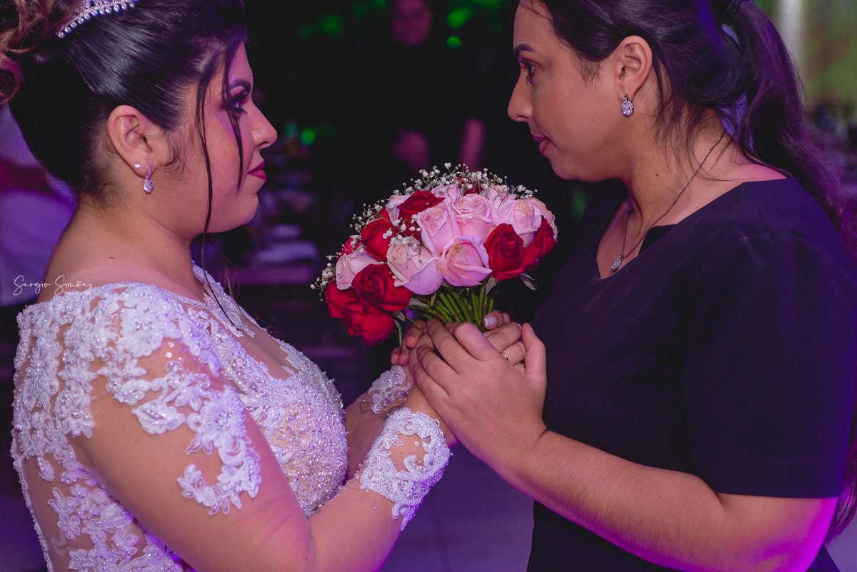 Casamento de Claudia e Luiz no Espaço Refúgio em Rondonópolis, pelo fotografo Sergio Simões 