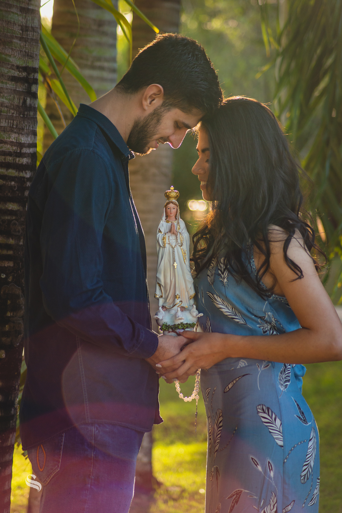 Ensaio de casal pré-wedding de Deborah e Mauricio no Espaço Bem Viver em Rondonópolis, pelo fotografo Sergio Simões 