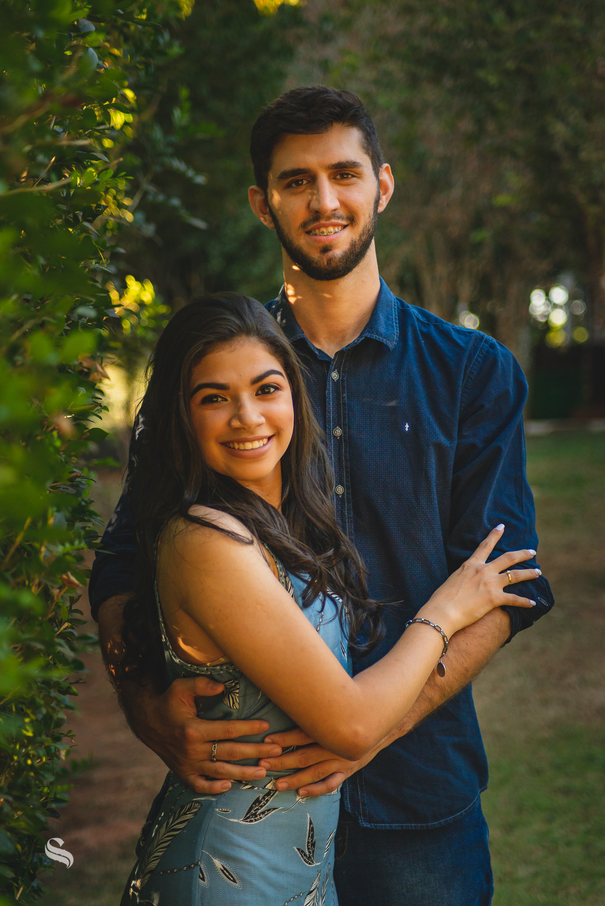 Ensaio de casal pré-wedding de Deborah e Mauricio no Espaço Bem Viver em Rondonópolis, pelo fotografo Sergio Simões 