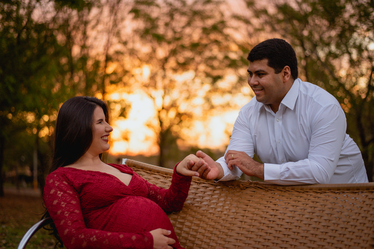 Ensaio de gestante, da Alessandra Lins, esposa do psicologo Alisson Lins, trabalho de fotografia realizado no Espaço Bem Viver na cidade de Rondonopoilis, Mato Grosso, pelo fotografo Sergio Simões Fotografia.