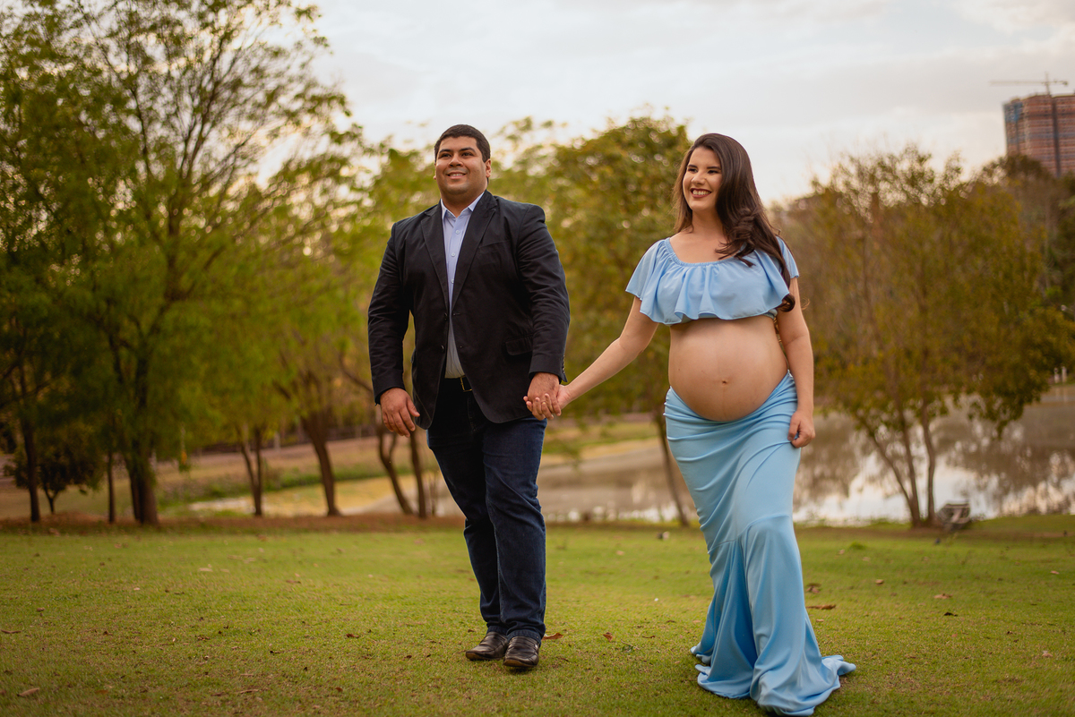 Ensaio de gestante, da Alessandra Lins, esposa do psicologo Alisson Lins, trabalho de fotografia realizado no Espaço Bem Viver na cidade de Rondonopoilis, Mato Grosso, pelo fotografo Sergio Simões Fotografia.
