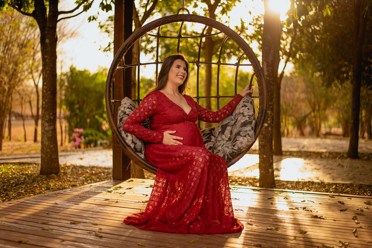 Ensaio de gestante, da Alessandra Lins, esposa do psicologo Alisson Lins, trabalho de fotografia realizado no Espaço Bem Viver na cidade de Rondonopoilis, Mato Grosso, pelo fotografo Sergio Simões Fotografia.