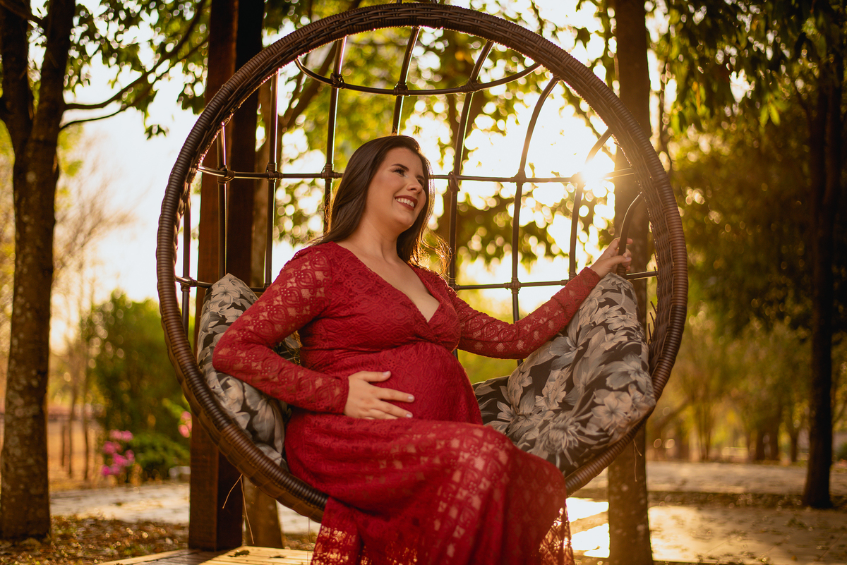 Ensaio de gestante, da Alessandra Lins, esposa do psicologo Alisson Lins, trabalho de fotografia realizado no Espaço Bem Viver na cidade de Rondonopoilis, Mato Grosso, pelo fotografo Sergio Simões Fotografia.