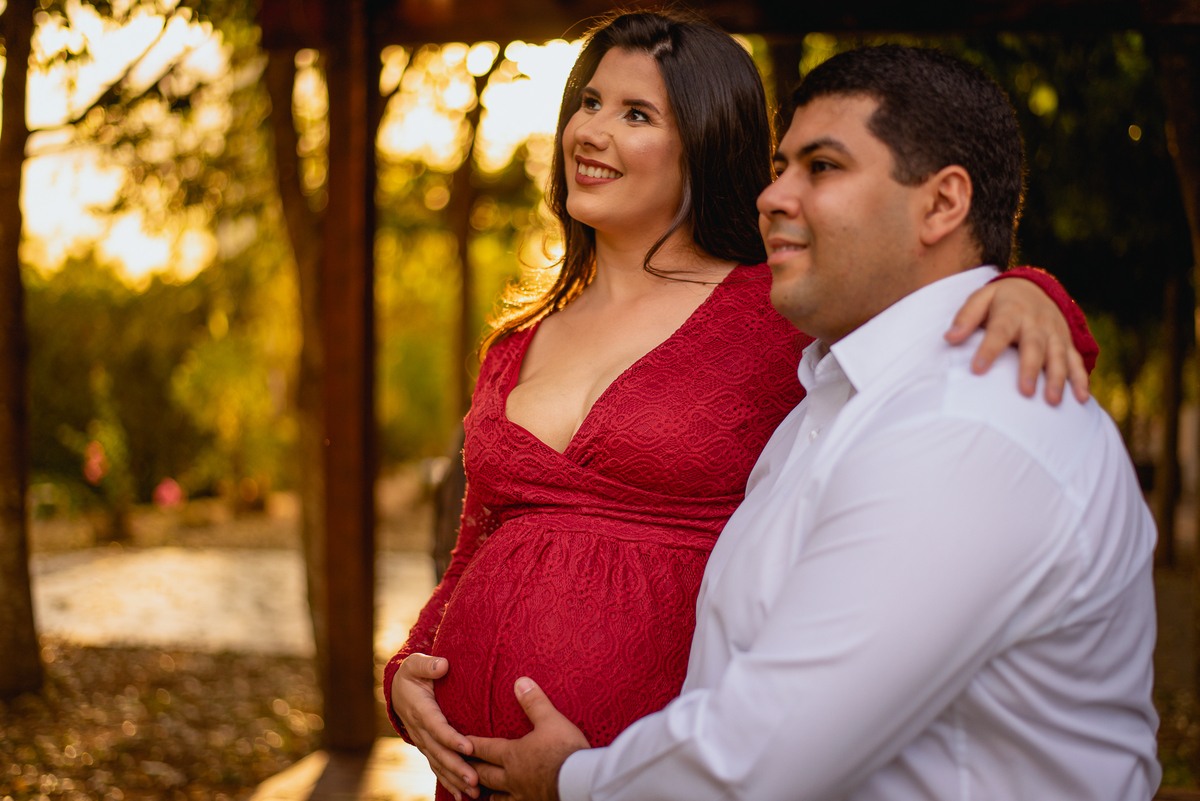 Ensaio de gestante, da Alessandra Lins, esposa do psicologo Alisson Lins, trabalho de fotografia realizado no Espaço Bem Viver na cidade de Rondonopoilis, Mato Grosso, pelo fotografo Sergio Simões Fotografia.