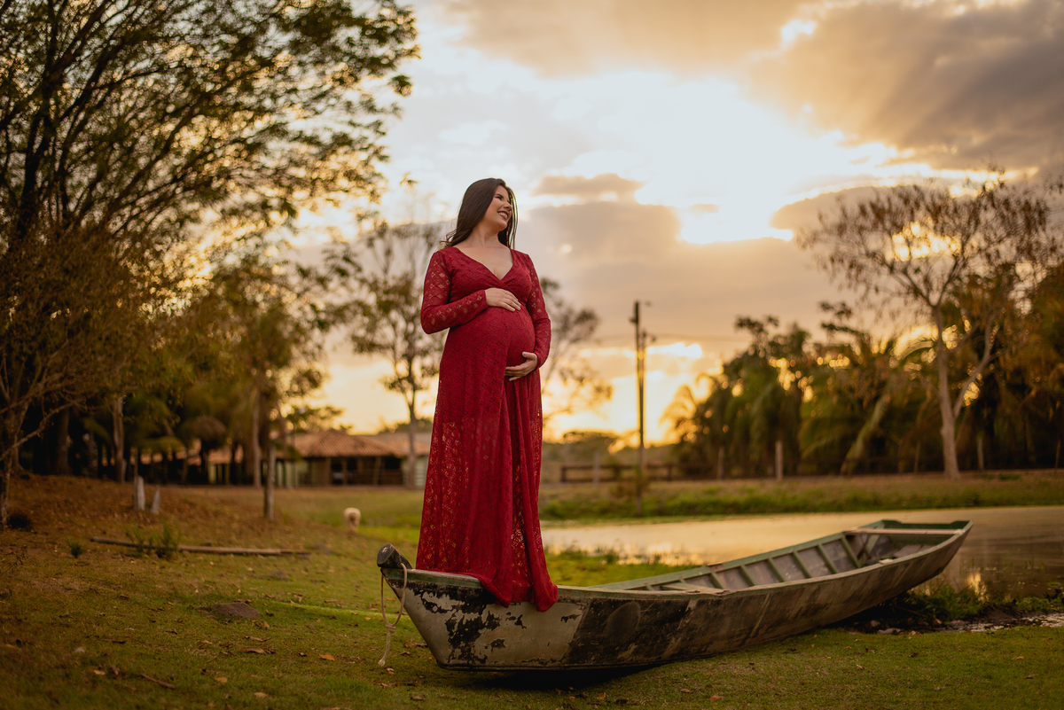 Ensaio de gestante, da Alessandra Lins, esposa do psicologo Alisson Lins, trabalho de fotografia realizado no Espaço Bem Viver na cidade de Rondonopoilis, Mato Grosso, pelo fotografo Sergio Simões Fotografia.