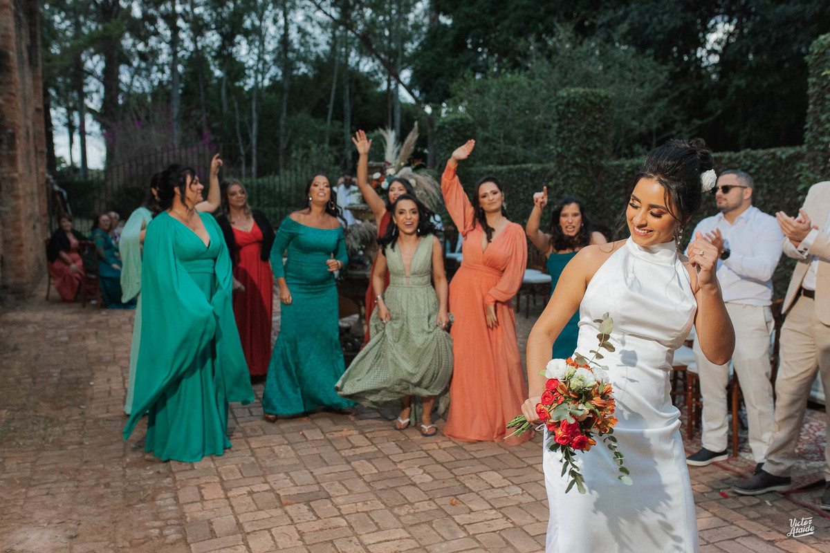 belo horizonte, casamento em tiradentes, casamento rústico, decoração boho, espaço raízes, fotógrafo de casamento, pedro leopoldo, victor ataide, tiradentes mg, casar em tiradentes, cidade histórica, destination wedding