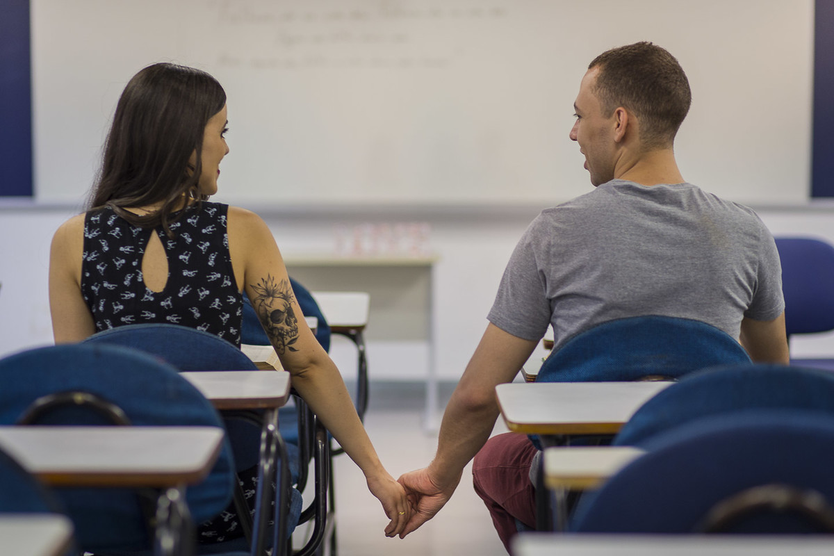 Pré-Wedding Heliene e Bruno - Puc Minas Coração Eucarístico - Belo Horizonte - Victor Ataide
