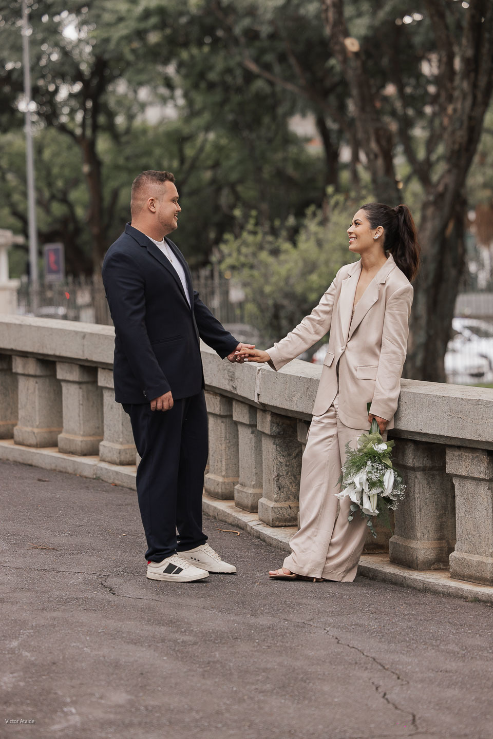 belo horizonte, casal, ensaio, ensaio de casal, fotógrafo victor ataide, palácio da liberdade, pedro leopoldo, praça da liberdade, victor ataide, ensaio na praça da liberdade, ensaio de casal no palácio da liberdade
