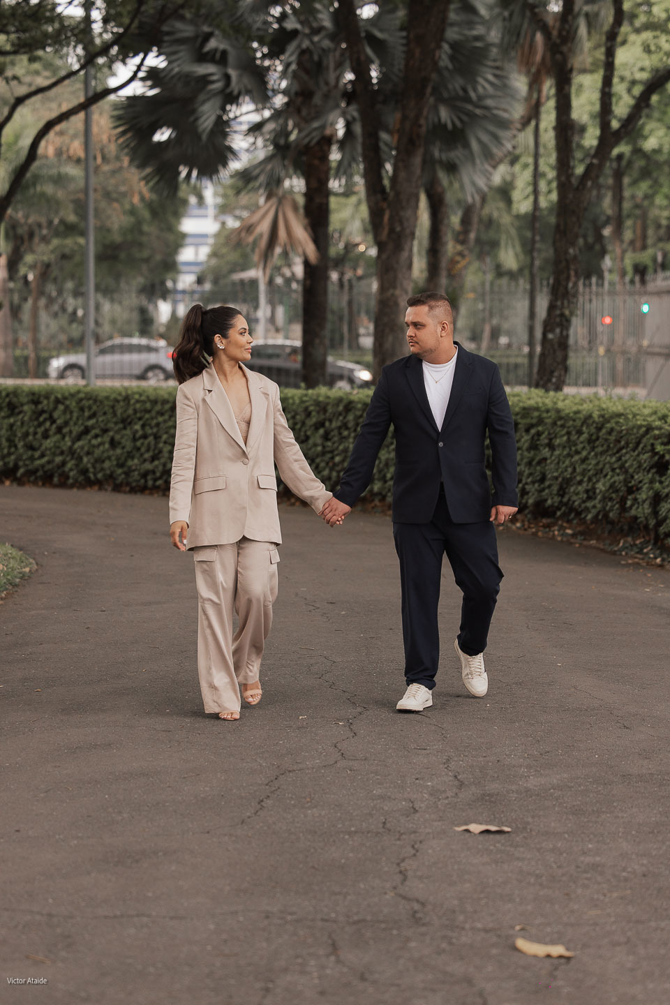 belo horizonte, casal, ensaio, ensaio de casal, fotógrafo victor ataide, palácio da liberdade, pedro leopoldo, praça da liberdade, victor ataide, ensaio na praça da liberdade, ensaio de casal no palácio da liberdade