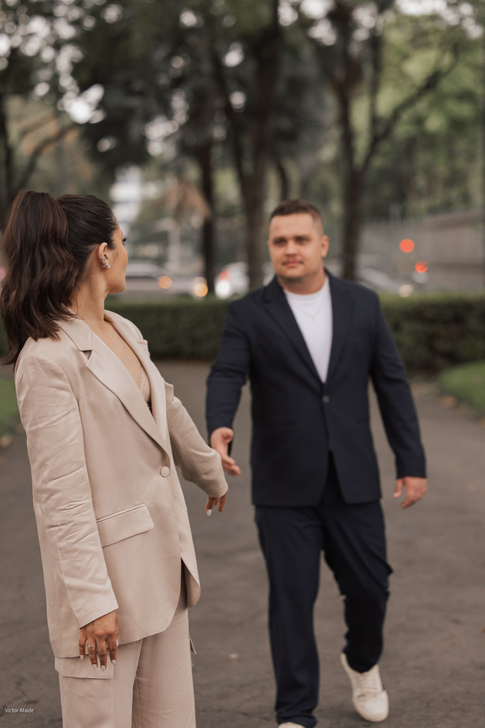 belo horizonte, casal, ensaio, ensaio de casal, fotógrafo victor ataide, palácio da liberdade, pedro leopoldo, praça da liberdade, victor ataide, ensaio na praça da liberdade, ensaio de casal no palácio da liberdade