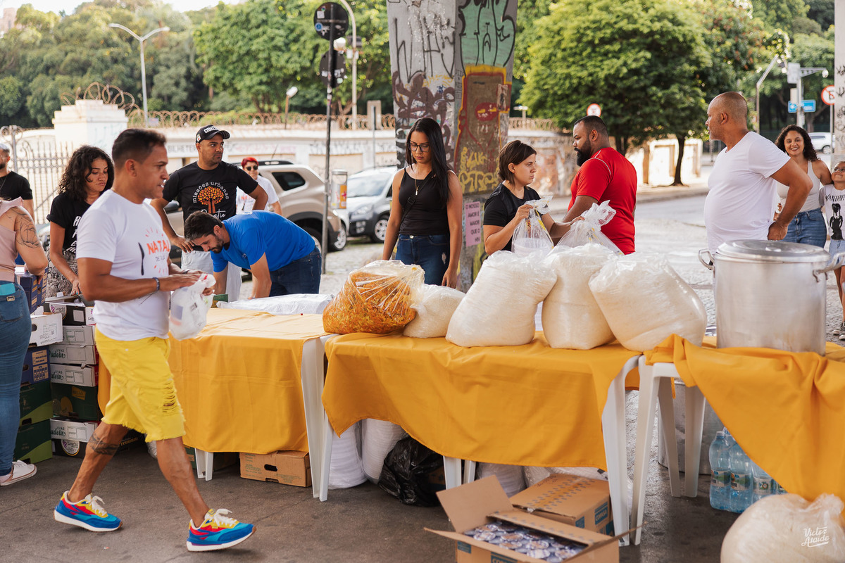 belo horizonte, café solidário, fotógrafo victor ataide, natal de rua, pedro leopoldo, projeto resgatai, viaduto santa tereza, victor ataide, projeto pela cruz, amar ao próximo