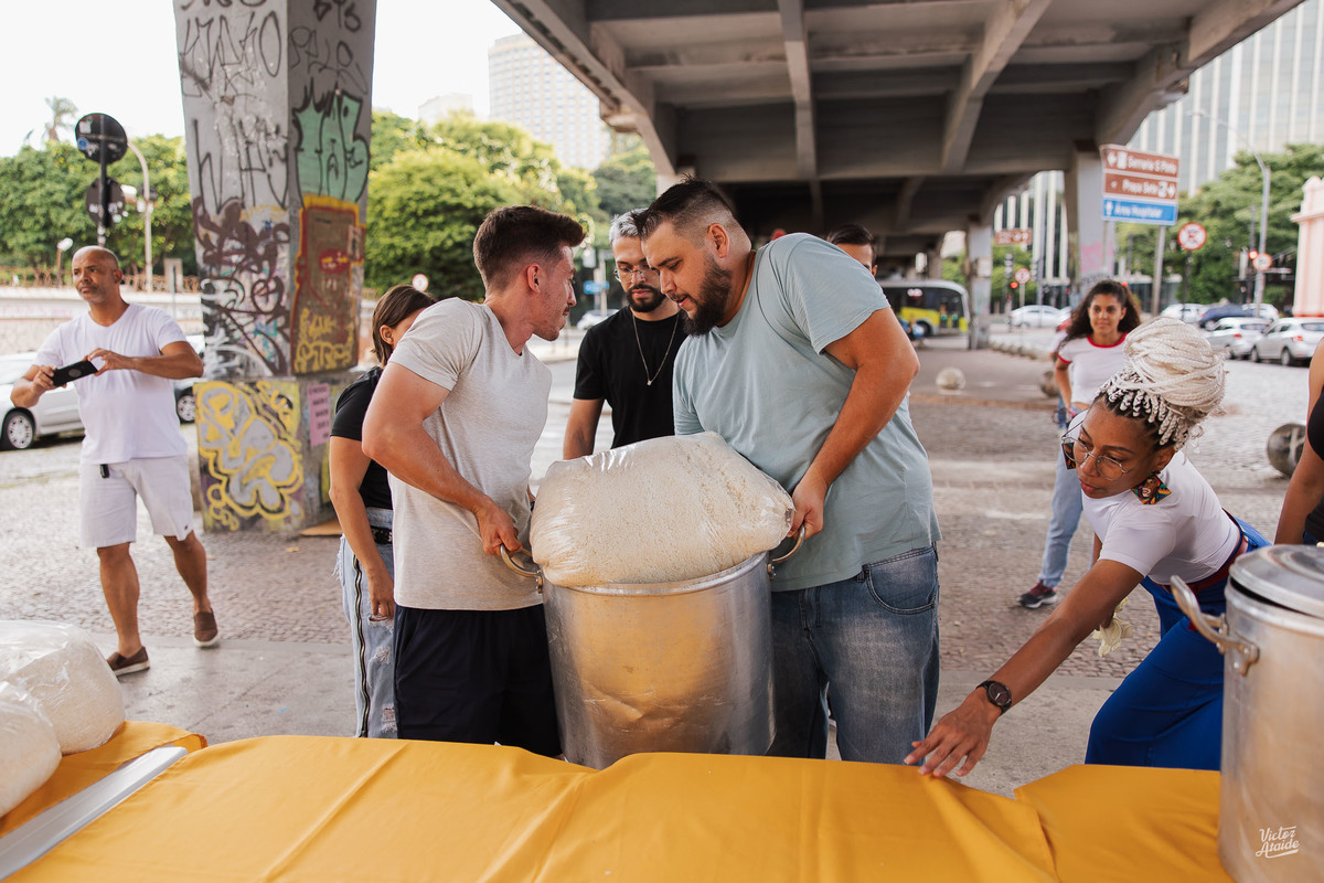 belo horizonte, café solidário, fotógrafo victor ataide, natal de rua, pedro leopoldo, projeto resgatai, viaduto santa tereza, victor ataide, projeto pela cruz, amar ao próximo