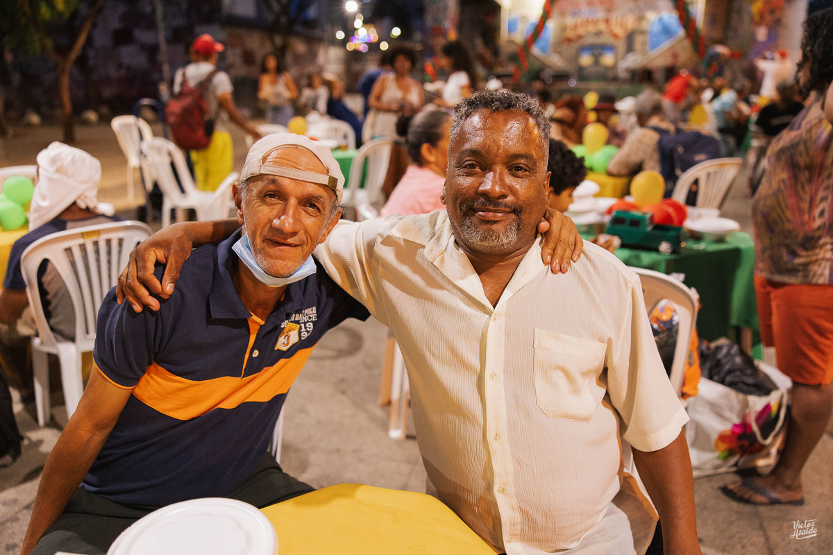belo horizonte, café solidário, fotógrafo victor ataide, natal de rua, pedro leopoldo, projeto resgatai, viaduto santa tereza, victor ataide, projeto pela cruz, amar ao próximo