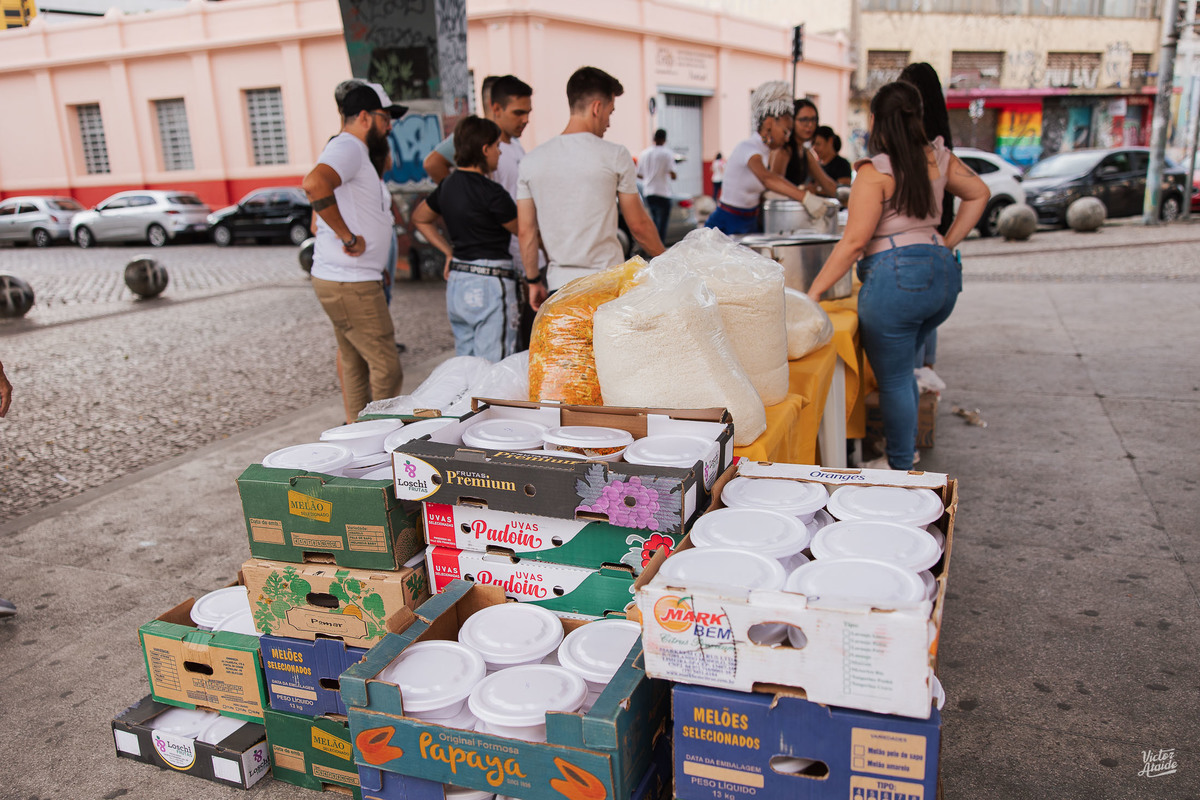 belo horizonte, café solidário, fotógrafo victor ataide, natal de rua, pedro leopoldo, projeto resgatai, viaduto santa tereza, victor ataide, projeto pela cruz, amar ao próximo