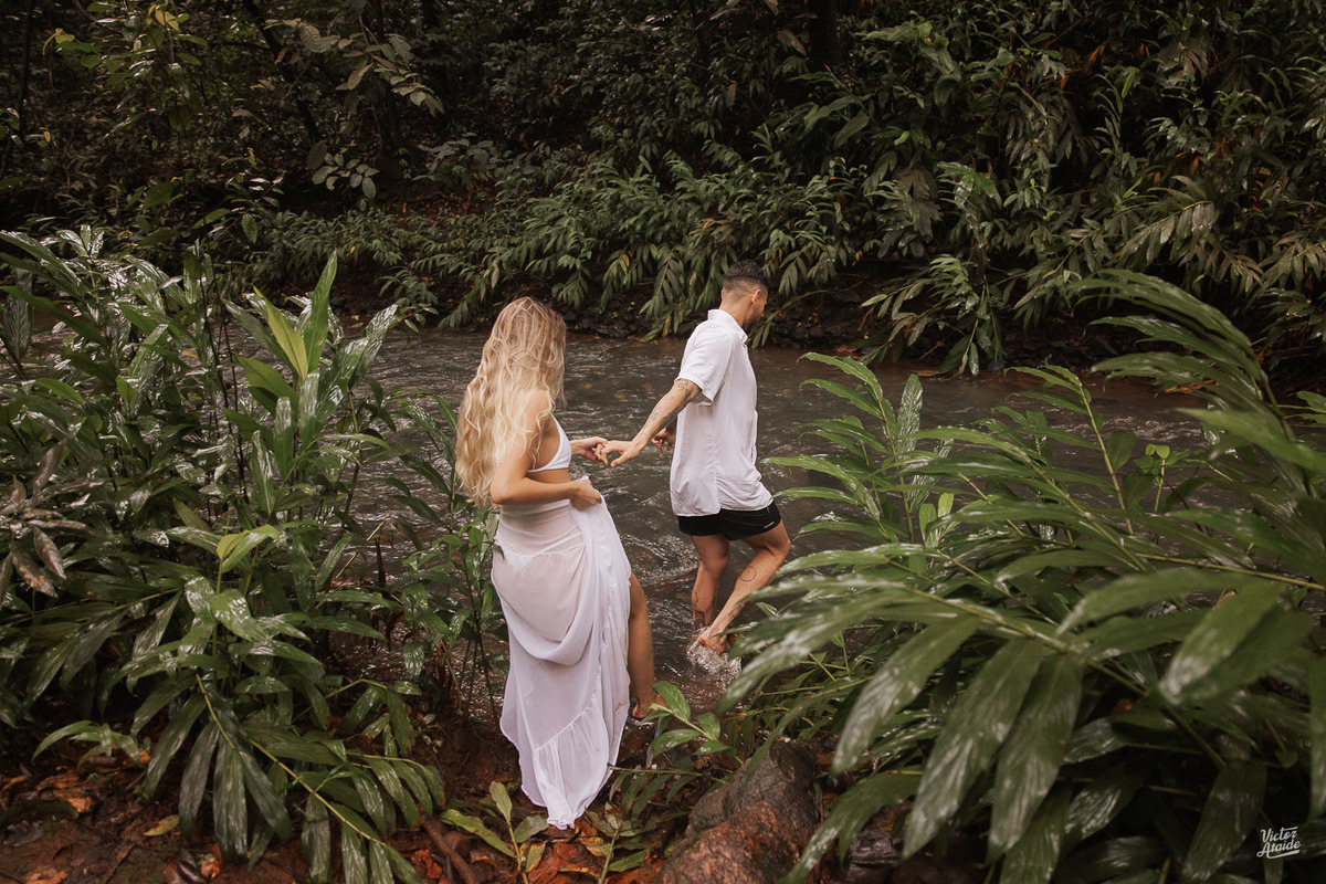 belo horizonte, cachoeira, casal tumblr, ensaio de casal, ensaio de casal na cachoeira, fotógrafo victor ataide, fotos de casal, pedro leopoldo, uberlandia, victor ataide