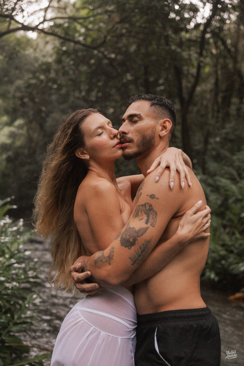 belo horizonte, cachoeira, casal tumblr, ensaio de casal, ensaio de casal na cachoeira, fotógrafo victor ataide, fotos de casal, pedro leopoldo, uberlandia, victor ataide