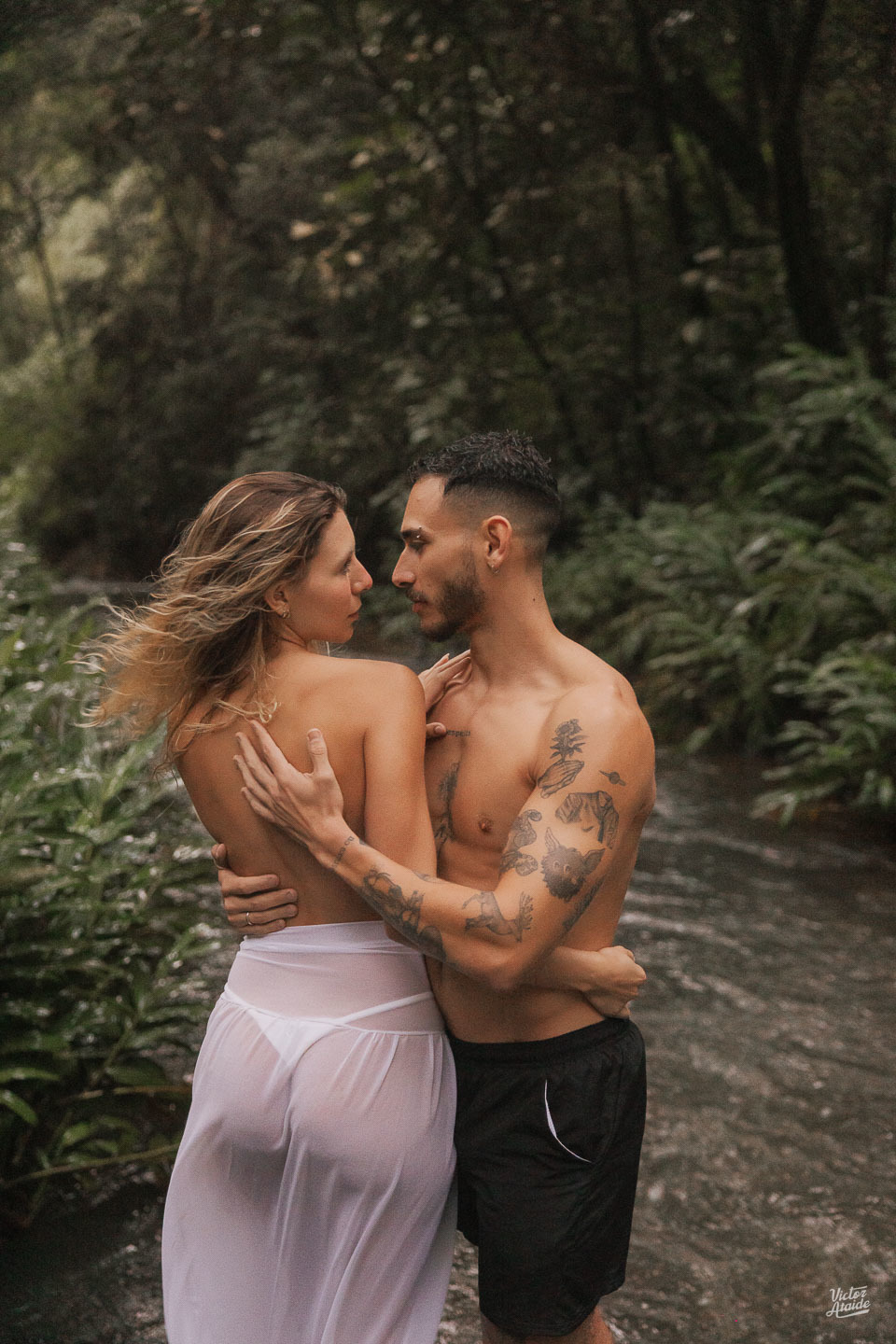 belo horizonte, cachoeira, casal tumblr, ensaio de casal, ensaio de casal na cachoeira, fotógrafo victor ataide, fotos de casal, pedro leopoldo, uberlandia, victor ataide