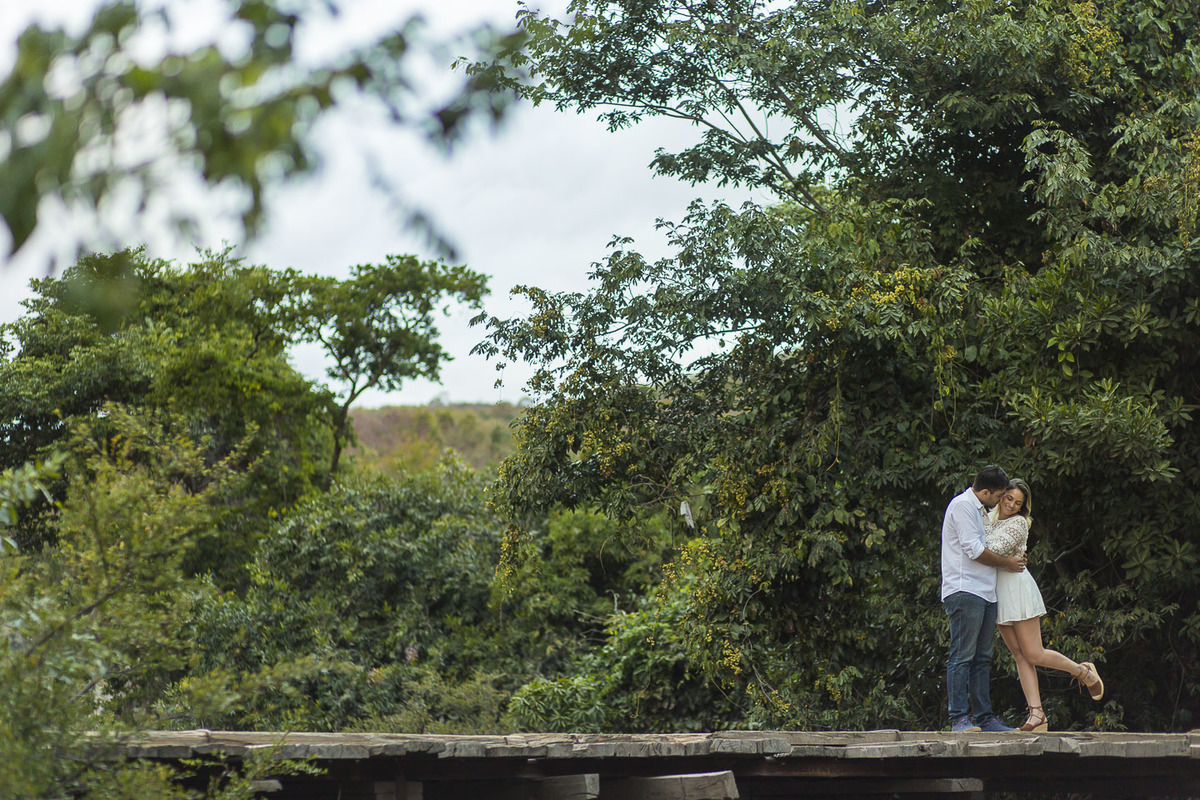 ensaio casal dayanne e lucas serra do cipó victor ataide victorataide fotografia fotógrafo de casamento pedro leopoldo mg rio cipó 