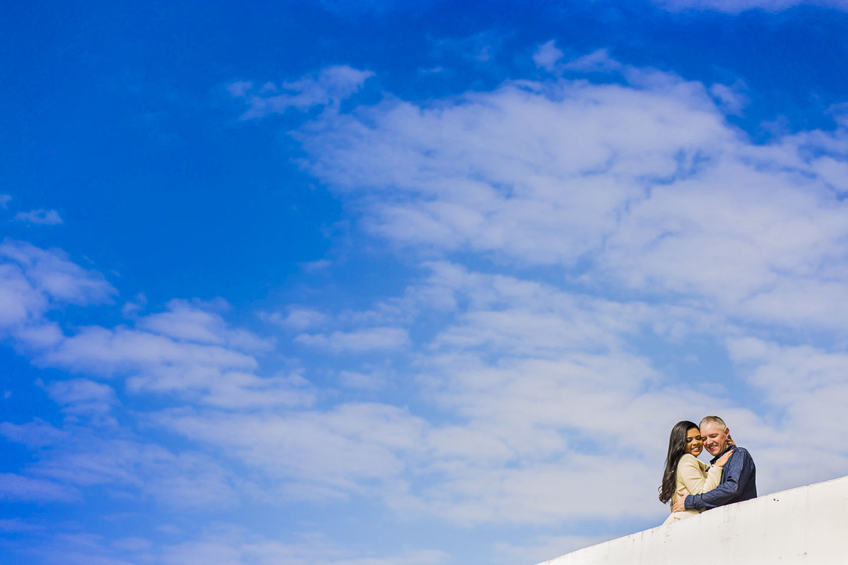 fotografia de casamento, belo horizonte, pedro leopoldo, curitiba, ensaio casal, pré wedding, paraná, fotógrafo, victor ataide, pré casamento, fotos noivas, céu azul
