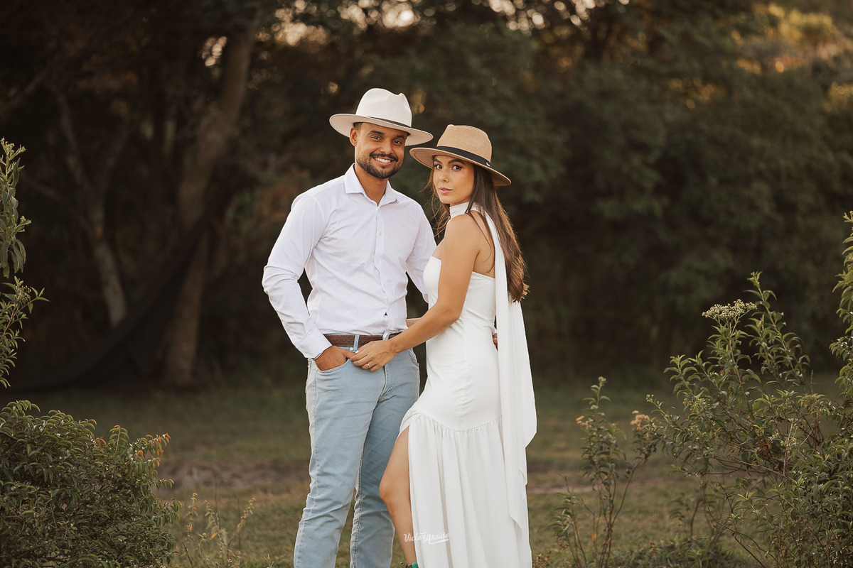 belo horizonte, ensaio de casal, ensiao casal, fotógrafo victor ataide, fotos de casamento, lapinha da serra, noiva e noivo, noivos, pedro leopoldo, pre-wedding, precasamento, victor ataide