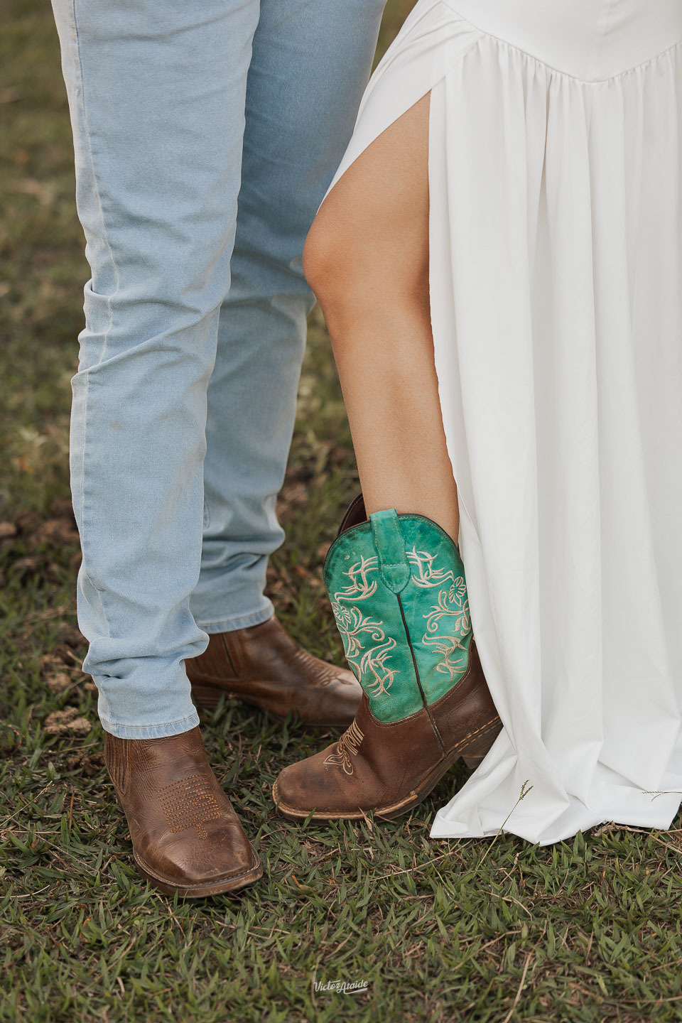 belo horizonte, ensaio de casal, ensiao casal, fotógrafo victor ataide, fotos de casamento, lapinha da serra, noiva e noivo, noivos, pedro leopoldo, pre-wedding, precasamento, victor ataide
