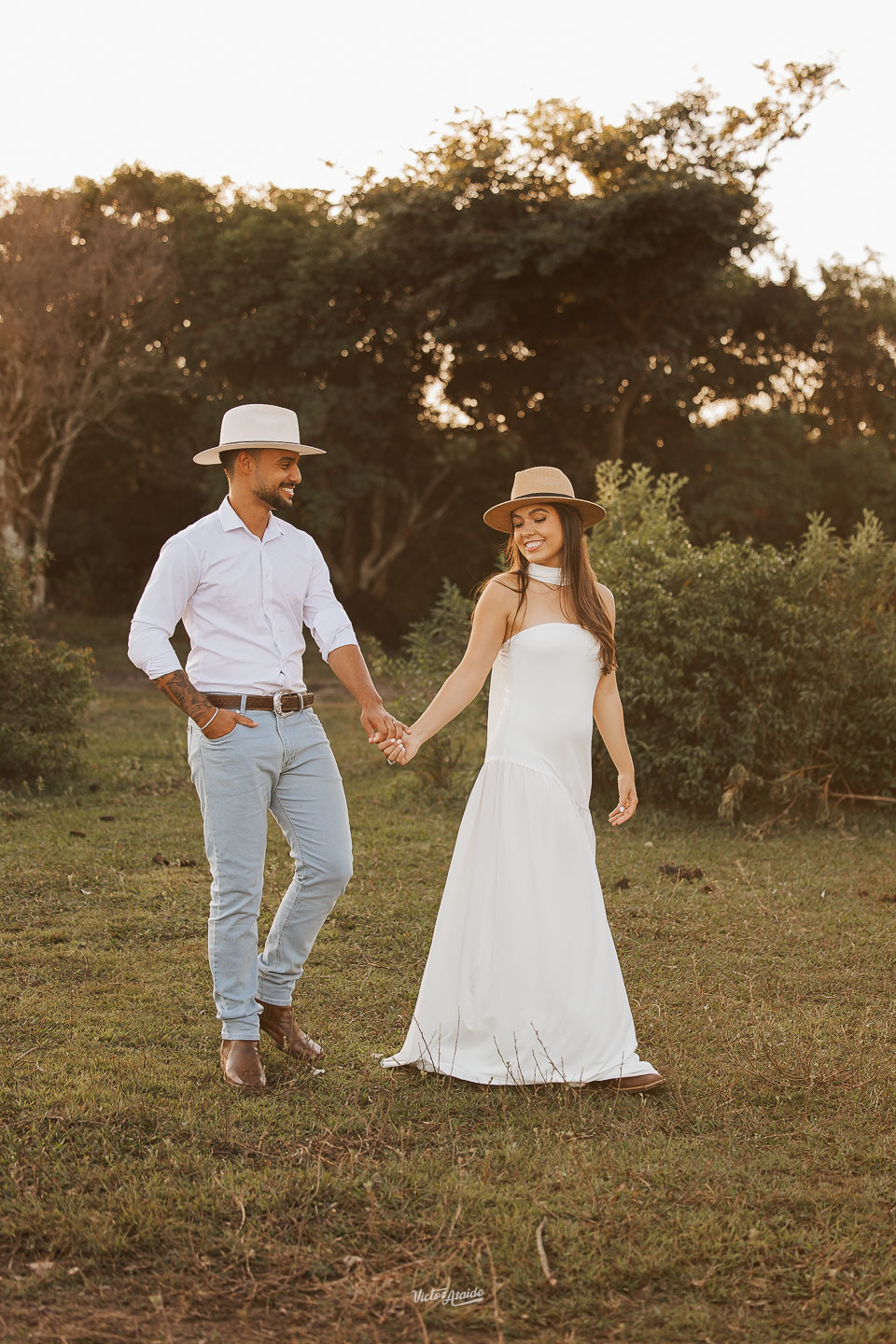 belo horizonte, ensaio de casal, ensiao casal, fotógrafo victor ataide, fotos de casamento, lapinha da serra, noiva e noivo, noivos, pedro leopoldo, pre-wedding, precasamento, victor ataide