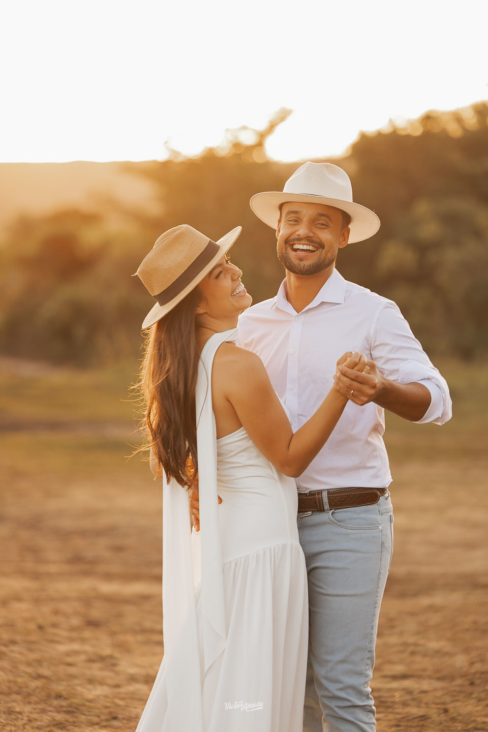 belo horizonte, ensaio de casal, ensiao casal, fotógrafo victor ataide, fotos de casamento, lapinha da serra, noiva e noivo, noivos, pedro leopoldo, pre-wedding, precasamento, victor ataide