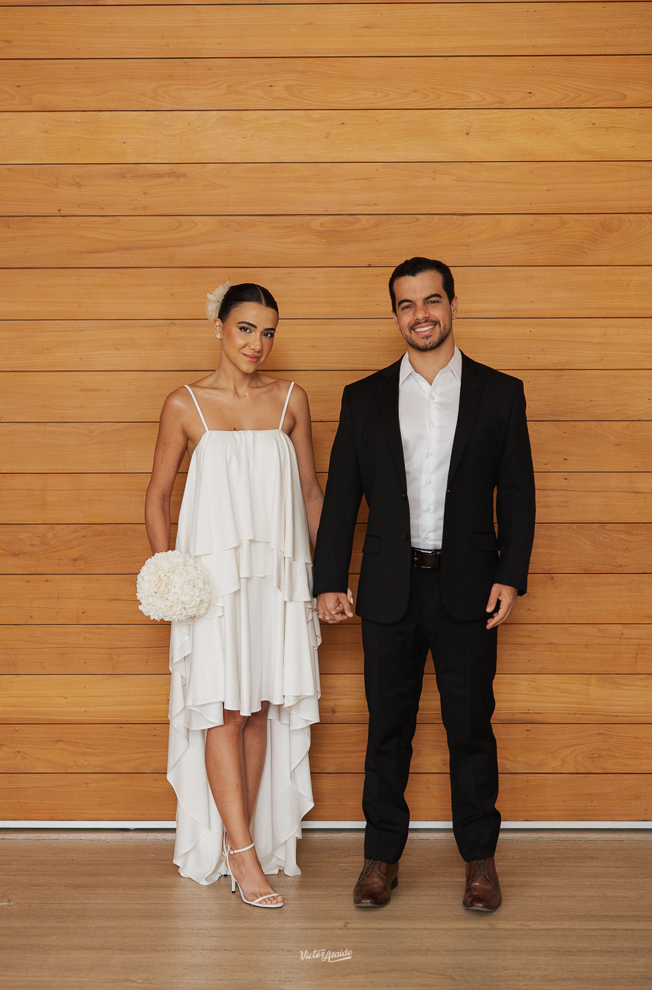 fotos clássicas de casal, ensaio pré casamento, pré wedding, ensaio de casal, fotos românticas, fotografia de casal, fotos de noivos, ensaio pré wedding, casal apaixonado, fotos naturais de casal, fotógrafo de casamento, pré casamento BH, Victor Ataide