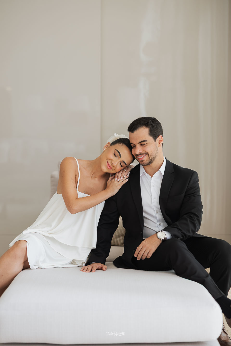 fotos clássicas de casal, ensaio pré casamento, pré wedding, ensaio de casal, fotos românticas, fotografia de casal, fotos de noivos, ensaio pré wedding, casal apaixonado, fotos naturais de casal, fotógrafo de casamento, pré casamento BH, Victor Ataide