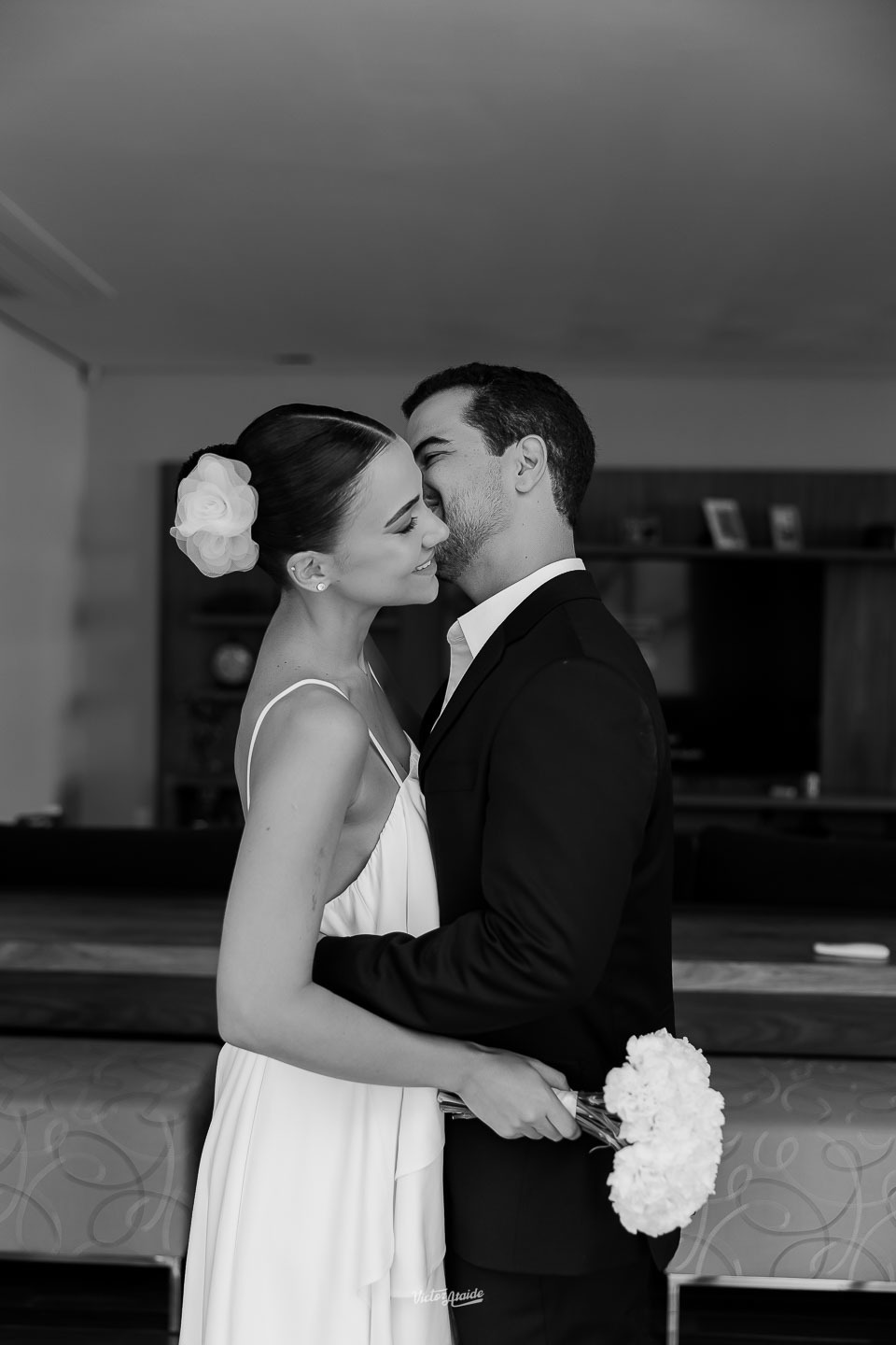 fotos clássicas de casal, ensaio pré casamento, pré wedding, ensaio de casal, fotos românticas, fotografia de casal, fotos de noivos, ensaio pré wedding, casal apaixonado, fotos naturais de casal, fotógrafo de casamento, pré casamento BH, Victor Ataide