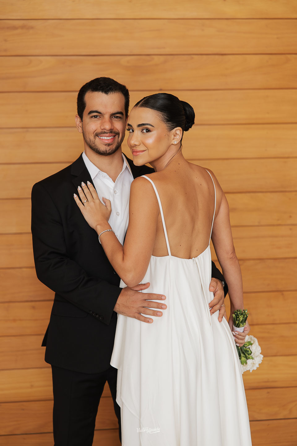 fotos clássicas de casal, ensaio pré casamento, pré wedding, ensaio de casal, fotos românticas, fotografia de casal, fotos de noivos, ensaio pré wedding, casal apaixonado, fotos naturais de casal, fotógrafo de casamento, pré casamento BH, Victor Ataide