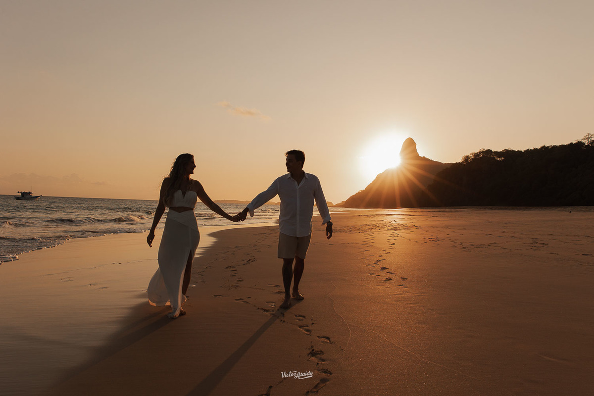 ensaio de casal em Fernando de Noronha, fotógrafo em Fernando de Noronha, Fernando de Noronha, ensaio de casal, fotos de casal, fotógrafo Victor Ataide, Victor Ataide, fotógrafo Belo Horizonte, fotógrafo Pedro Leopoldo, pré-casamento