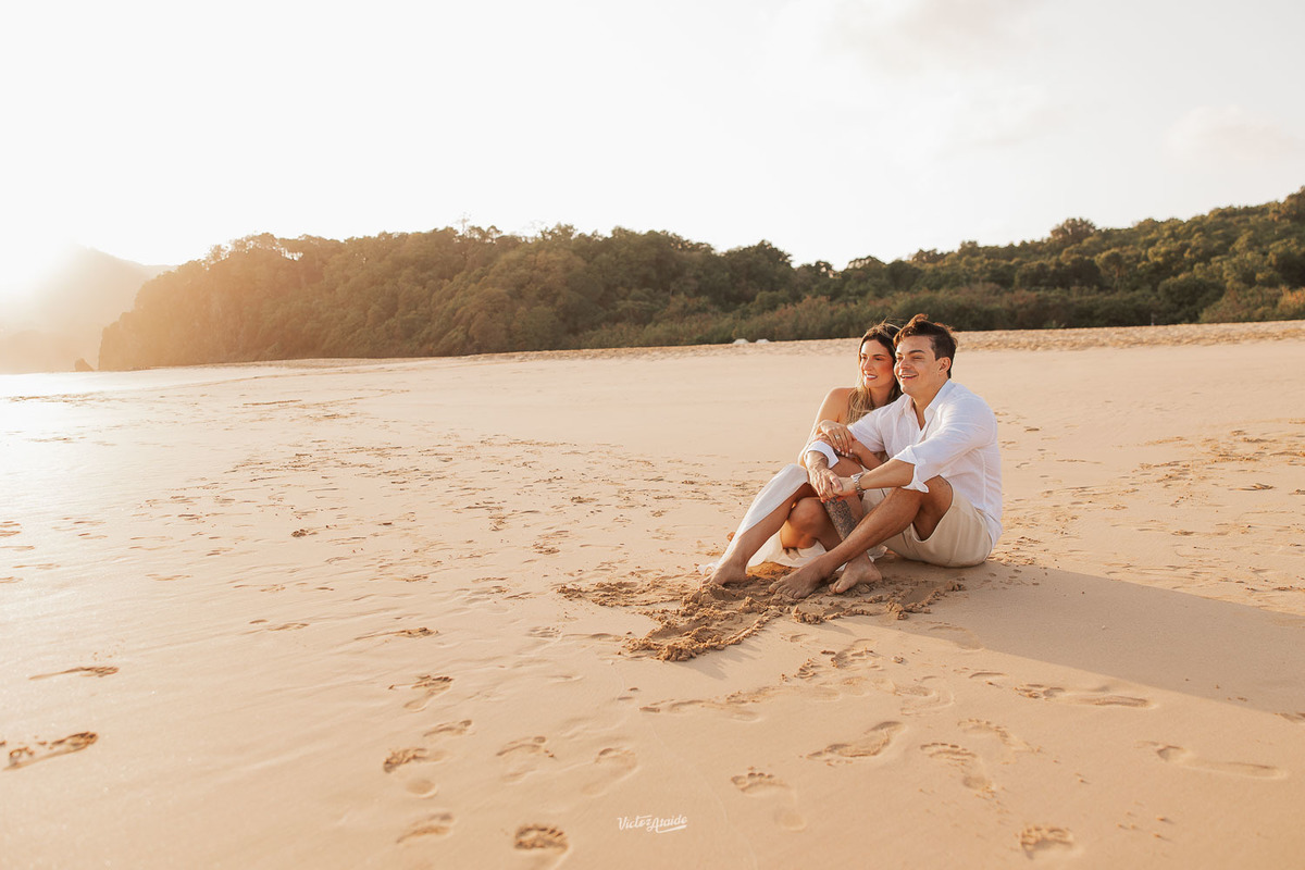 ensaio de casal em Fernando de Noronha, fotógrafo em Fernando de Noronha, Fernando de Noronha, ensaio de casal, fotos de casal, fotógrafo Victor Ataide, Victor Ataide, fotógrafo Belo Horizonte, fotógrafo Pedro Leopoldo, pré-casamento