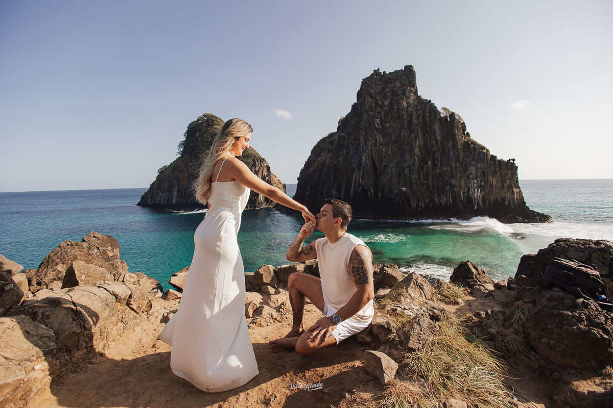 ensaio de casal em Fernando de Noronha, fotógrafo em Fernando de Noronha, Fernando de Noronha, ensaio de casal, fotos de casal, fotógrafo Victor Ataide, Victor Ataide, fotógrafo Belo Horizonte, fotógrafo Pedro Leopoldo, pré-casamento
