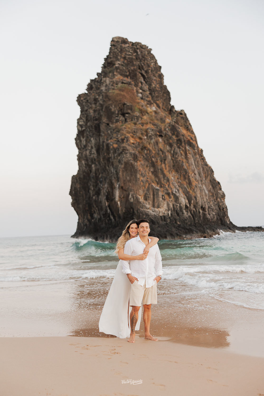 ensaio de casal em Fernando de Noronha, fotógrafo em Fernando de Noronha, Fernando de Noronha, ensaio de casal, fotos de casal, fotógrafo Victor Ataide, Victor Ataide, fotógrafo Belo Horizonte, fotógrafo Pedro Leopoldo, pré-casamento
