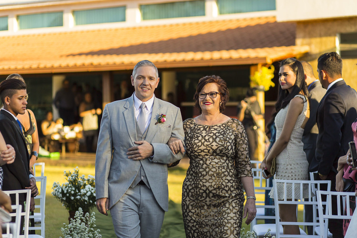 victorataide, victor ataide, casamento, wedding, casar, noivos, bride, vestido, la vita, pedro leopoldo, capim branco, bistro espaço verde, vera de oliveira, maquiagem, decoração, bolo, cerimônia