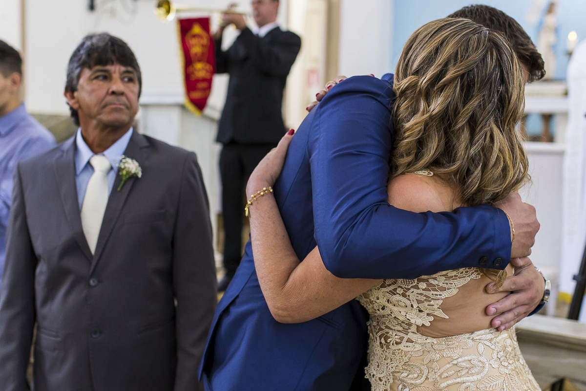 casamento, ensaio, fotografia, igreja matriz nossa senhora da conceição, madrinhas, minas gerais, noivos, padrinhos, pedro leopoldo, poswedding, prewedding, retrato, victor ataide, victorataide, abraço, pais