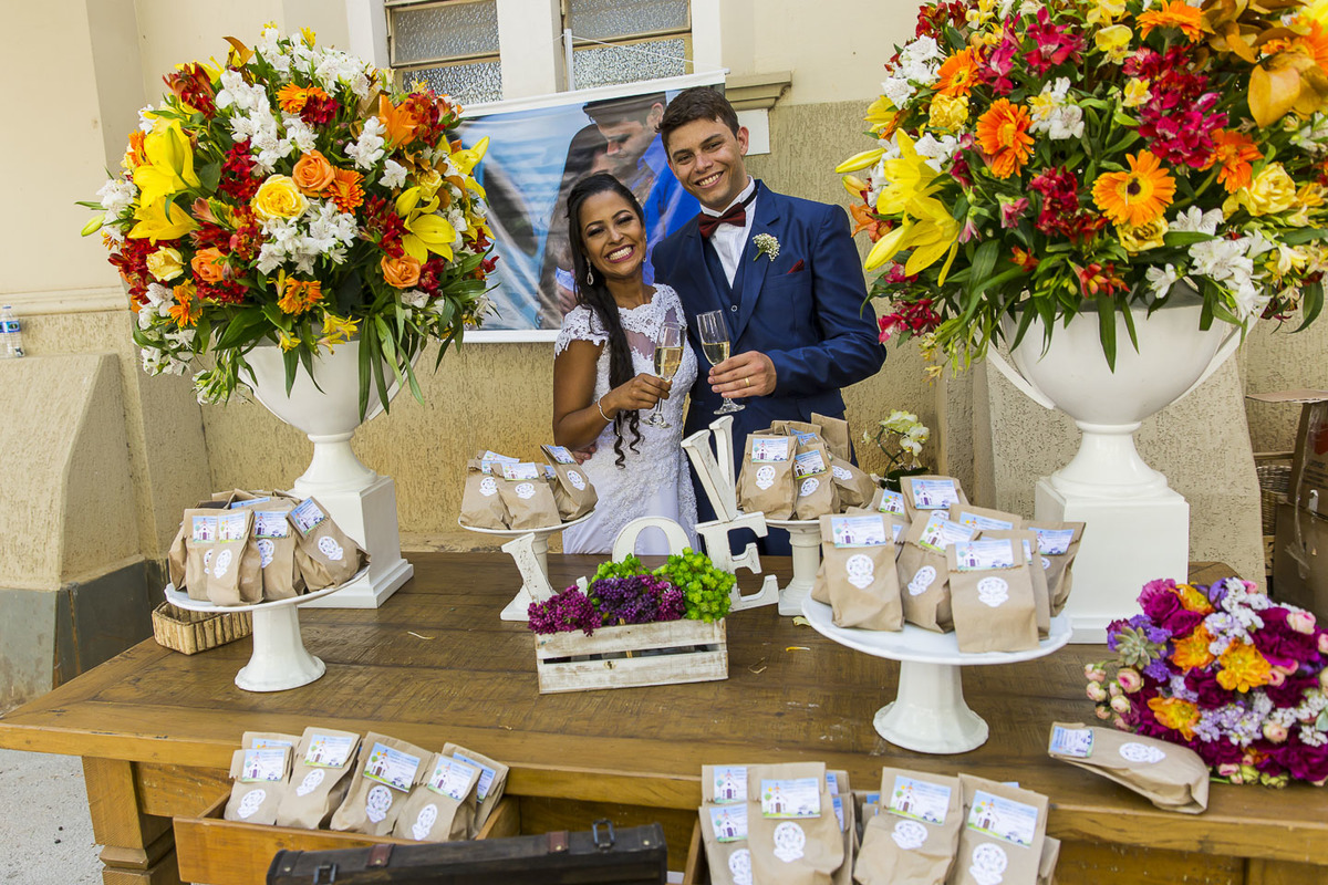 casamento, ensaio, fotografia, igreja matriz nossa senhora da conceição, madrinhas, minas gerais, noivos, pedro leopoldo, victor ataide, victorataide, brinde, mesa, bolo