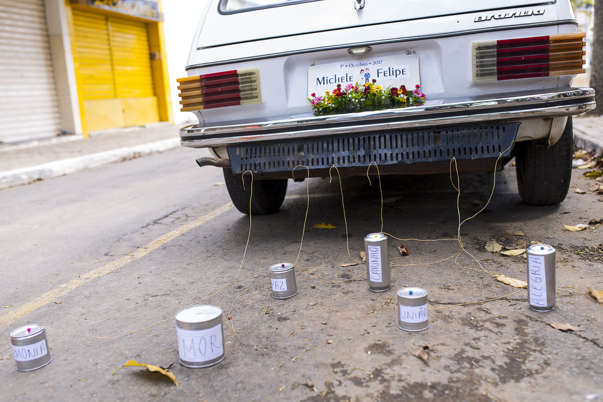 casamento, ensaio, fotografia, igreja matriz nossa senhora da conceição, madrinhas, minas gerais, noivos, pedro leopoldo, victor ataide, victorataide, latinhas, brasília, carro do pai