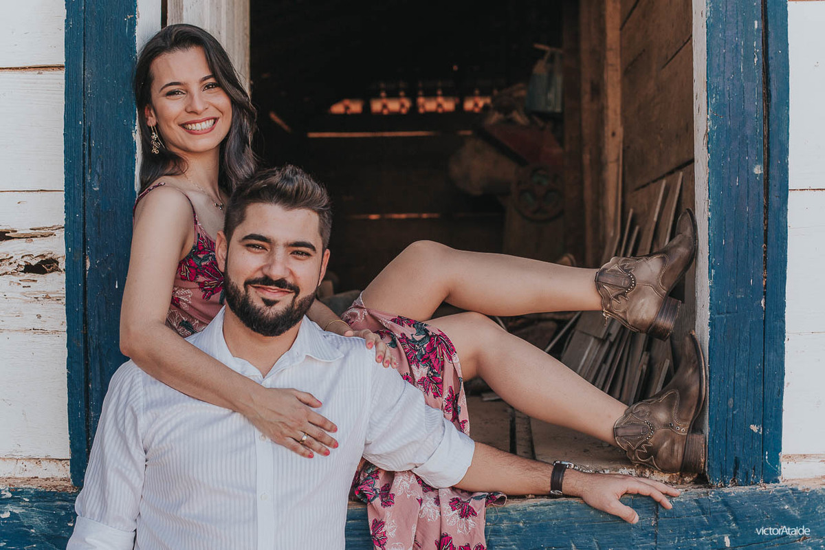 abraço, sirriso, casamento, casar de dia, cedro do abaeté, ensaio, fotografia, fotógrafo de casamento, noiva, noivos, pedro leopoldo, por do sol, pré-casamento, pré-wedding, victor ataide, victorataide, dores do indaiá