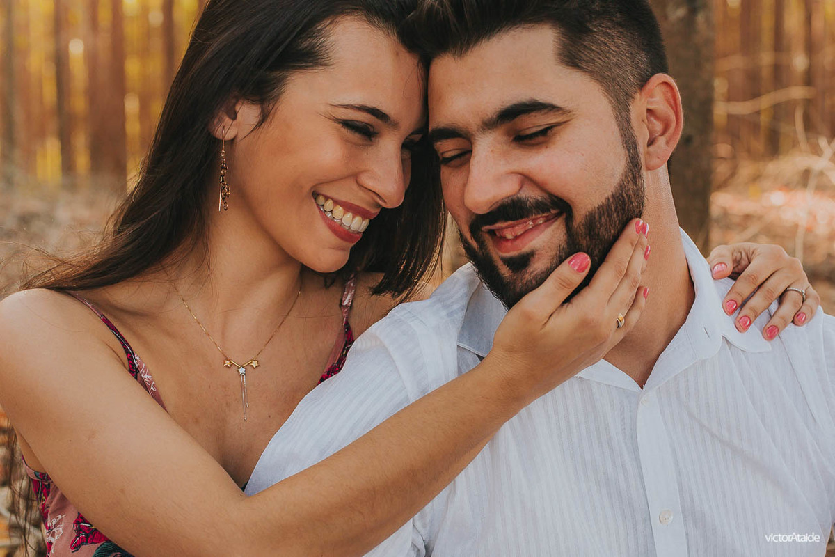 abraço, sirriso, casamento, casar de dia, cedro do abaeté, ensaio, fotografia, fotógrafo de casamento, noiva, noivos, pedro leopoldo, por do sol, pré-casamento, pré-wedding, victor ataide, victorataide, dores do indaiá