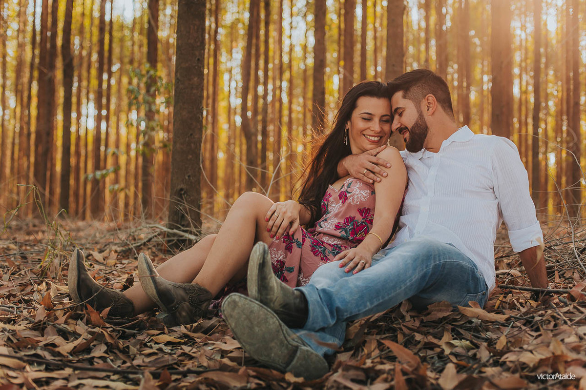 abraço, sirriso, casamento, casar de dia, cedro do abaeté, ensaio, fotografia, fotógrafo de casamento, noiva, noivos, pedro leopoldo, por do sol, pré-casamento, pré-wedding, victor ataide, victorataide, dores do indaiá