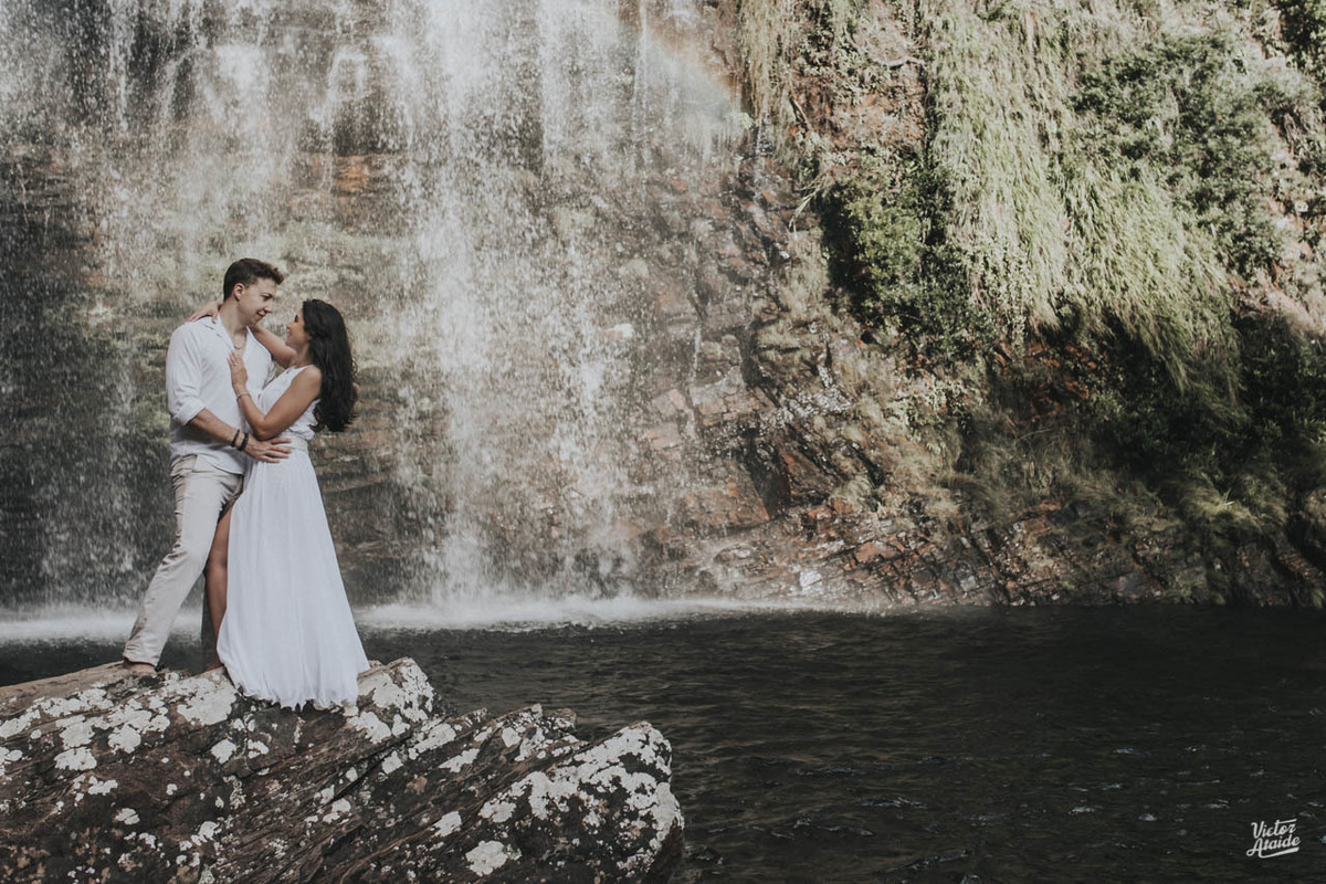 ensaio, cachoeira, pre-casamento, serra do cipo, victor ataide, cachoeira da farofa, minas gerais, casal, fotografia, amor