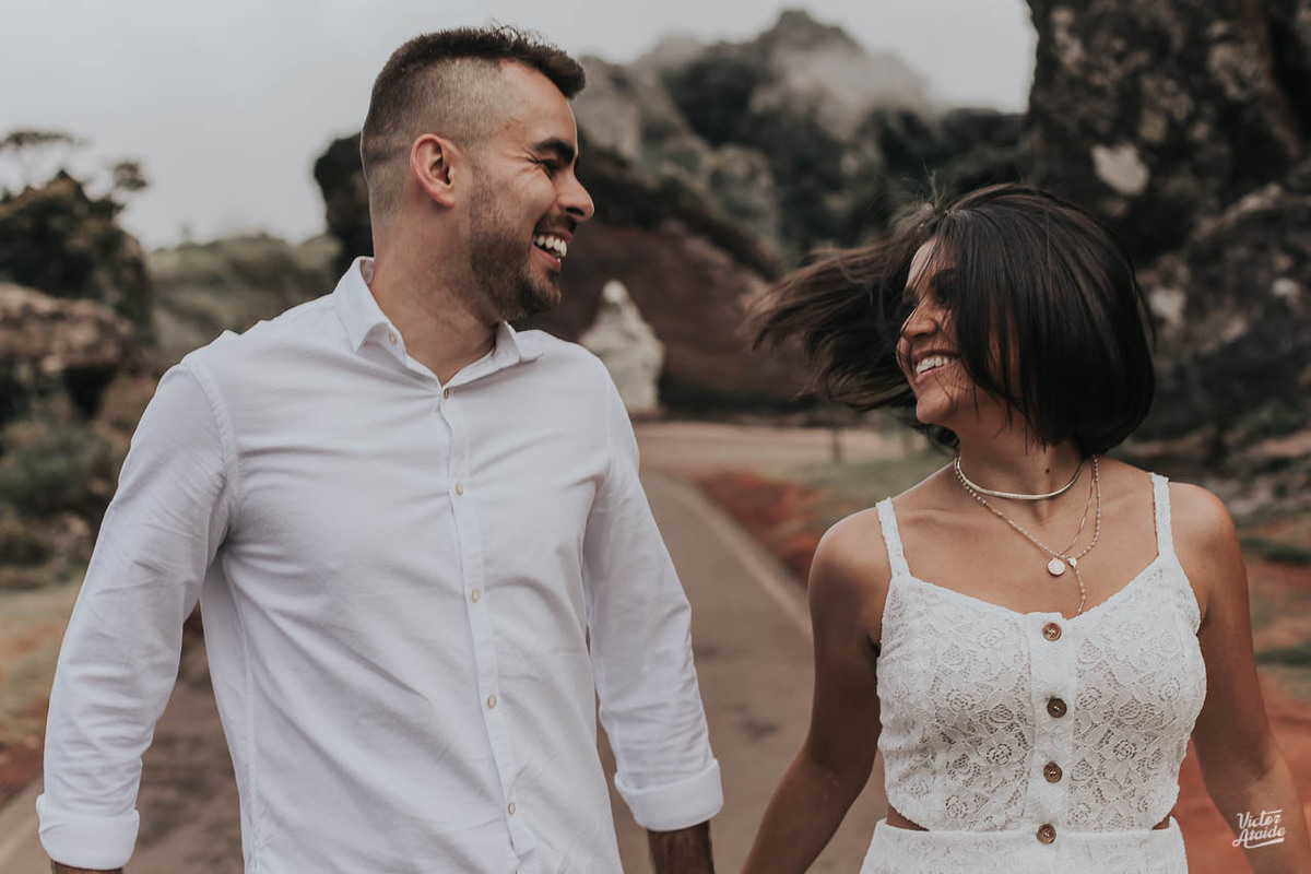 belo horizonte, caeté, casamento, casamento bh, ensaio, ensaio de casal, fotografia, fotógrafo de casamento, lugar para tirar fotos em bh, neblima, pré-casamento, pré-wedding, rosto, serra da piedade, serração, victor ataide, correr, amor