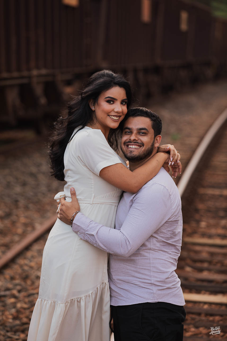 casal, congonhas, ensaio de casal, ensaio pré-casamento, fotógrafo de casamento, linha de trem, noivos, pedro leopoldo, victor ataide