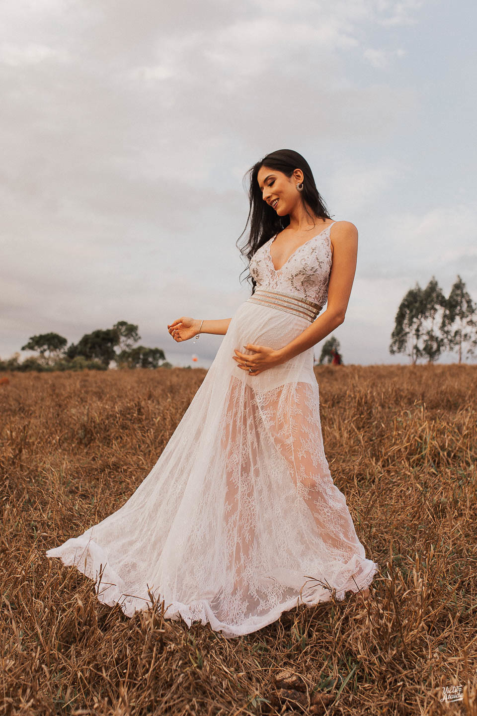 29 semanas de gestação, belo horizonte, espaço shangrilá, fotografia, fotógrafo, fotógrafo de gestante, gestante, grama seca, local para ensaio de gestante, mateus leme, pedro leopoldo, plantação, victor ataide